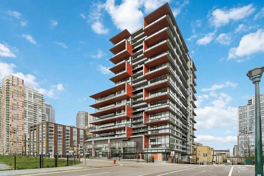 2303 1325 Rolston Street Vancouver, BC - 1