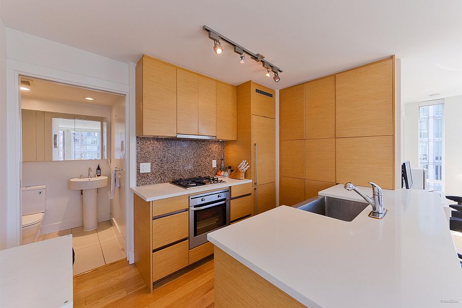 1501 565 Smithe Street Vancouver, BC - 10