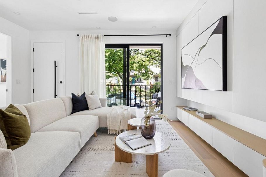 1 2124 E 8 Avenue Vancouver, BC - 18