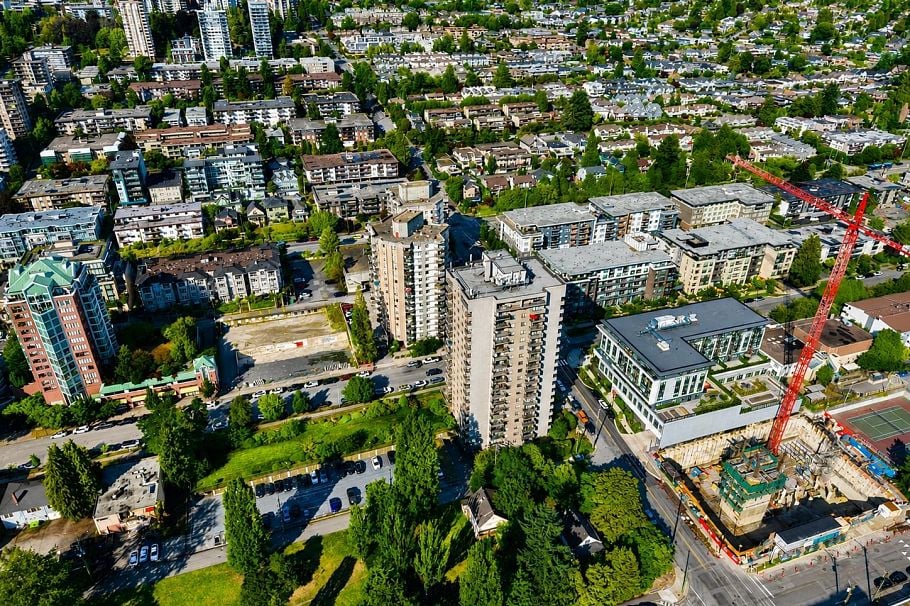 1607 145 St. Georges Avenue North Vancouver, BC - 38
