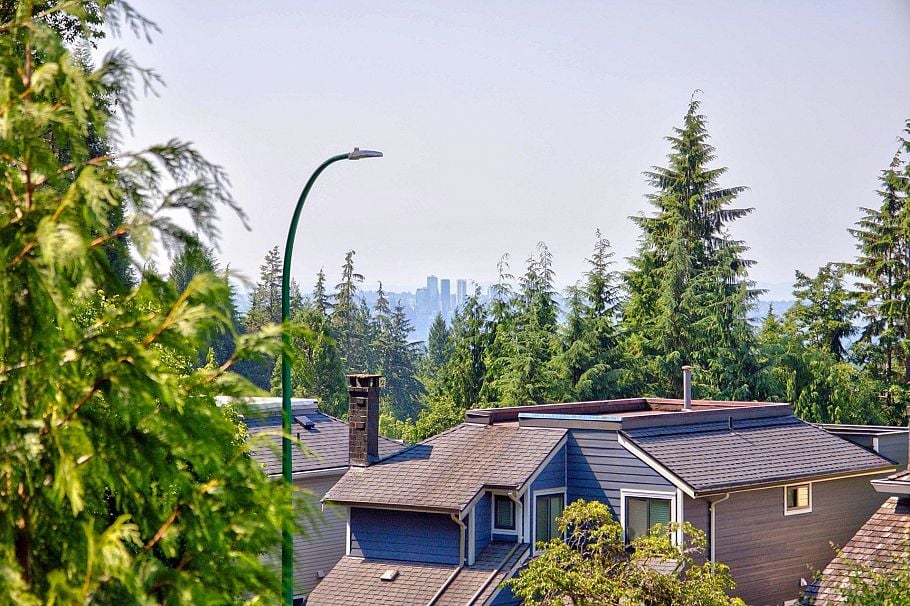 5600 Grousewoods Place North Vancouver, BC - 34
