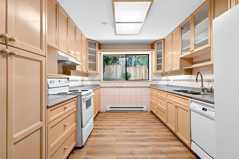 5600 Grousewoods Place North Vancouver, BC - 27