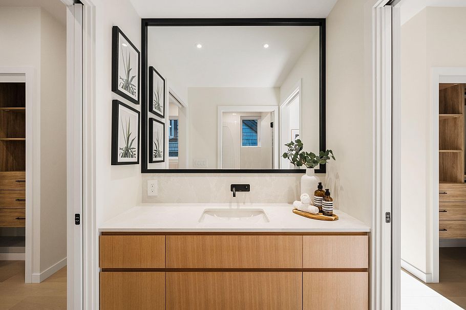 1 2764 W 14 Avenue Vancouver, BC - 19