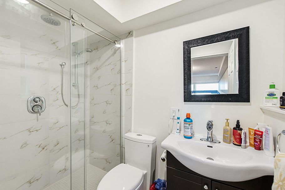212 W Balmoral Road North Vancouver, BC - 14