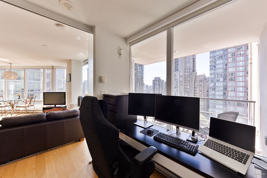 1501 565 Smithe Street Vancouver, BC - 23