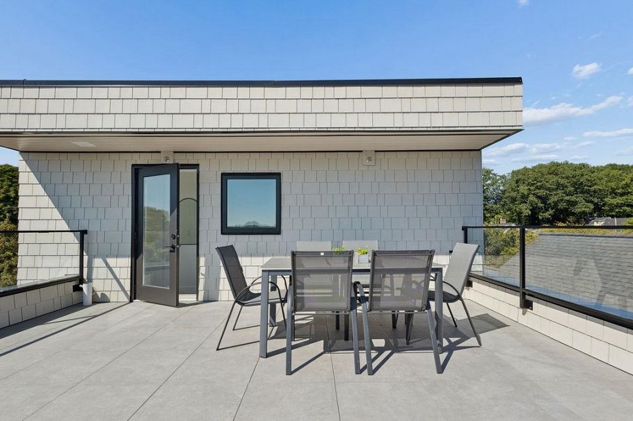 1 2124 E 8 Avenue Vancouver, BC - 37
