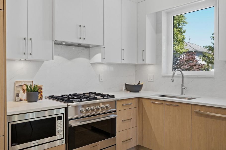 1 3018 E 19th Avenue Vancouver, BC - 11