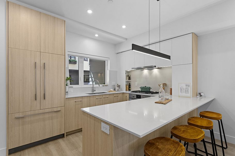 104 342 Mountain Highway North Vancouver, BC - 8