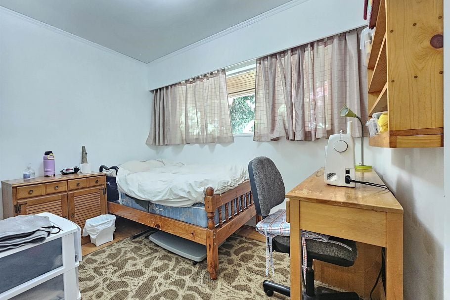 435 E Osborne Road North Vancouver, BC - 14