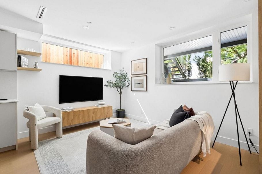 2 2124 E 8 Avenue Vancouver, BC - 14