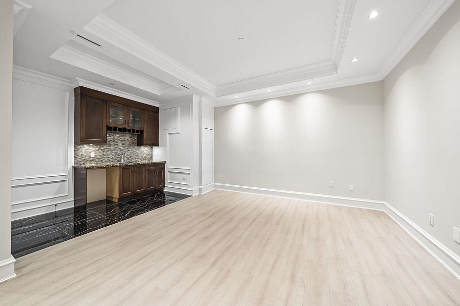 4347 W 9th Avenue Vancouver, BC - 34