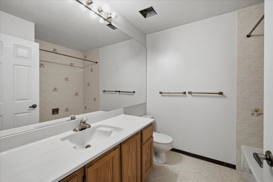 3661 Handel Avenue Vancouver, BC - 26