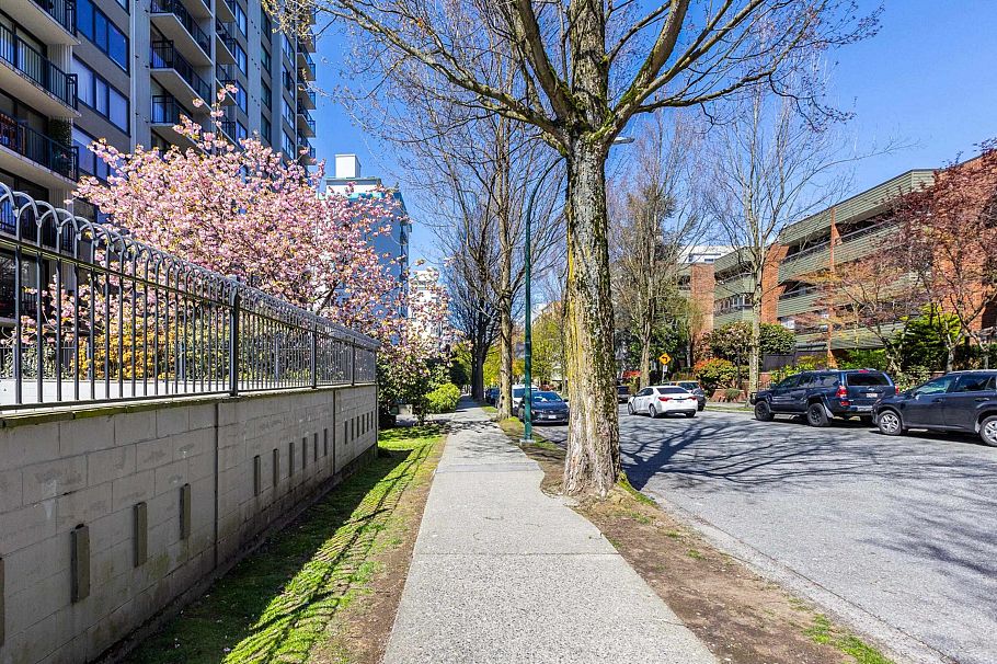 407 1330 Harwood Street Vancouver, BC - 38