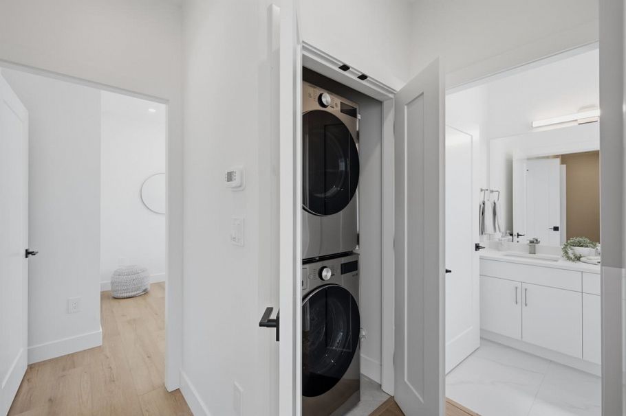 3016 E 19th Avenue Vancouver, BC - 25