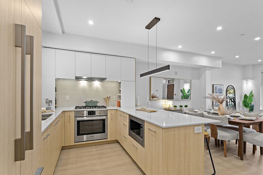 104 342 Mountain Highway North Vancouver, BC - 1