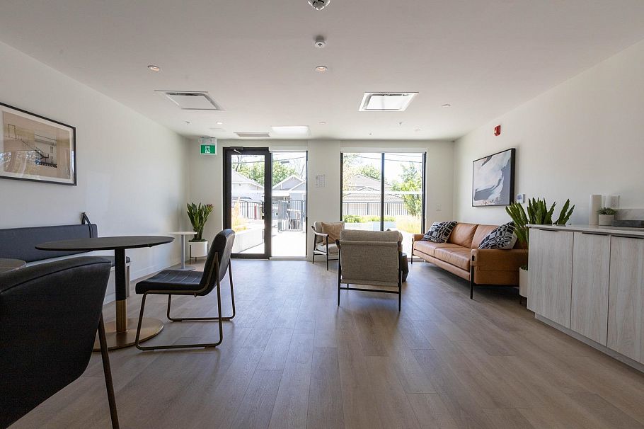 107 2268 E Broadway Vancouver, BC - 25