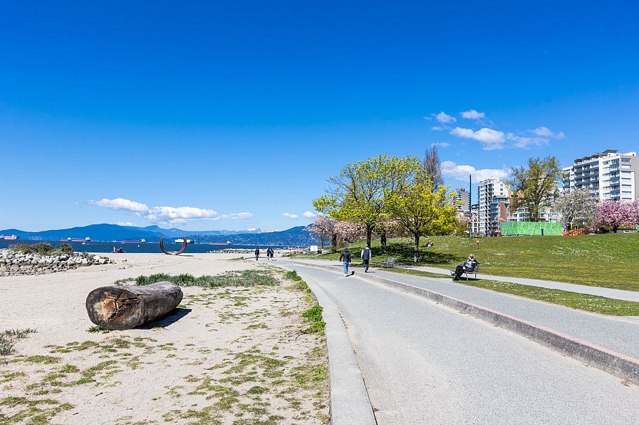 407 1330 Harwood Street Vancouver, BC - 1