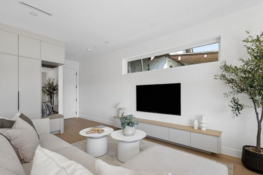 3 2124 E 8 Avenue Vancouver, BC - 6