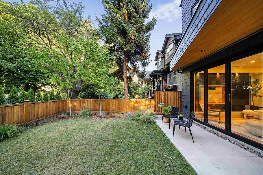 1 2764 W 14 Avenue Vancouver, BC - 31