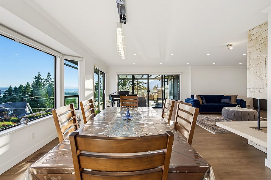 212 W Balmoral Road North Vancouver, BC - 37