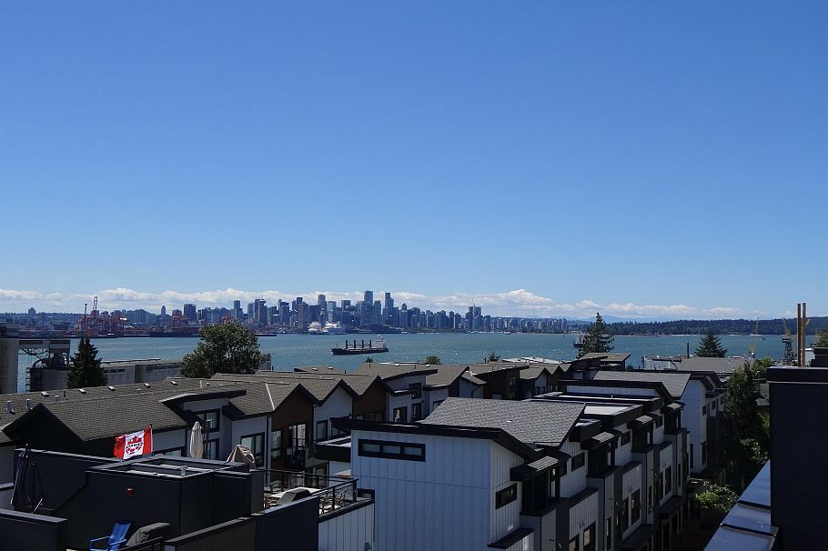 444 545 E 2nd Street North Vancouver, BC - 4