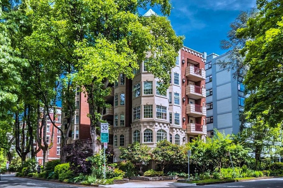 101 888 Bute Street Vancouver, BC - 1