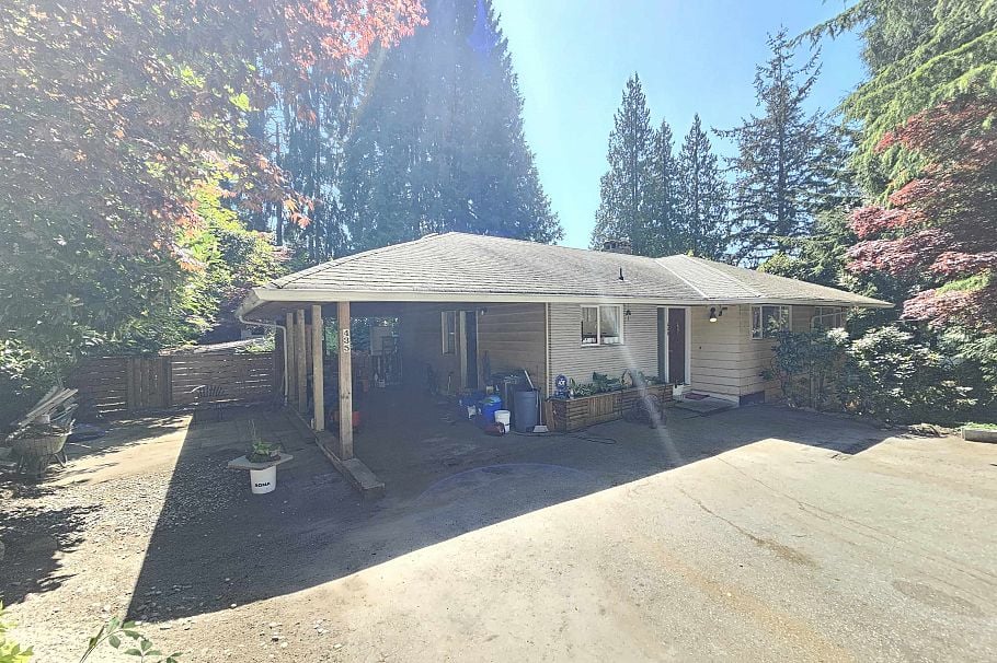 435 E Osborne Road North Vancouver, BC - 6