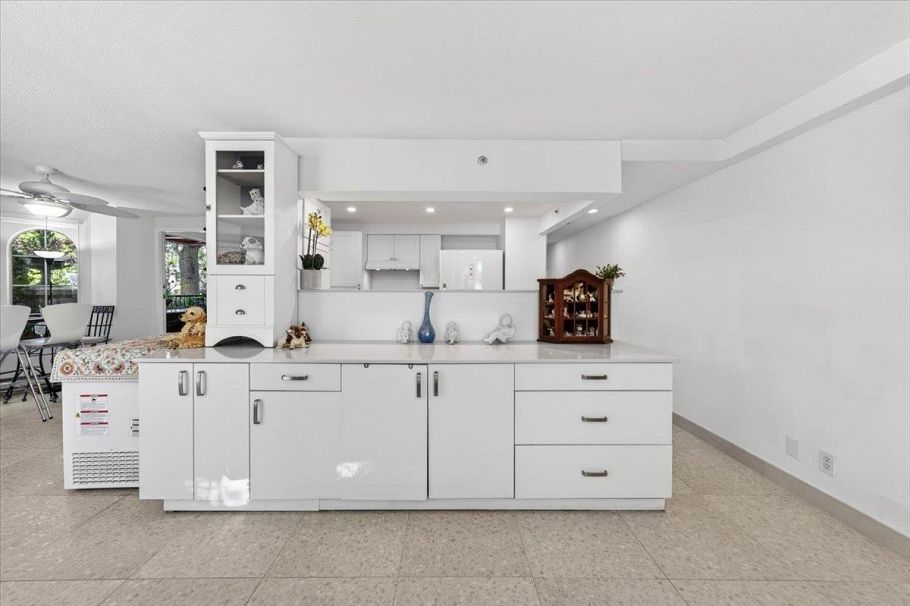 101 888 Bute Street Vancouver, BC - 8