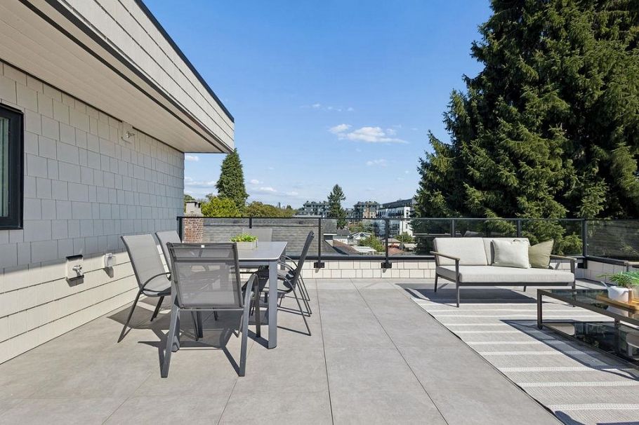1 2124 E 8 Avenue Vancouver, BC - 34