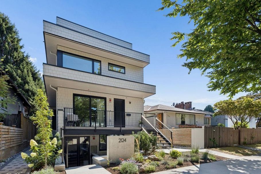 2 2124 E 8 Avenue Vancouver, BC - 26