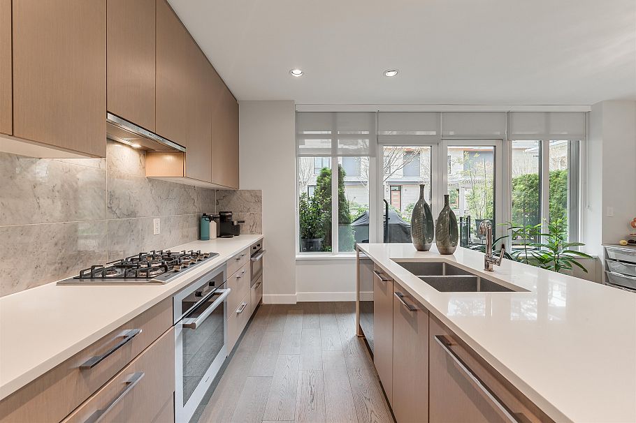 5336 University Boulevard Vancouver, BC - 6
