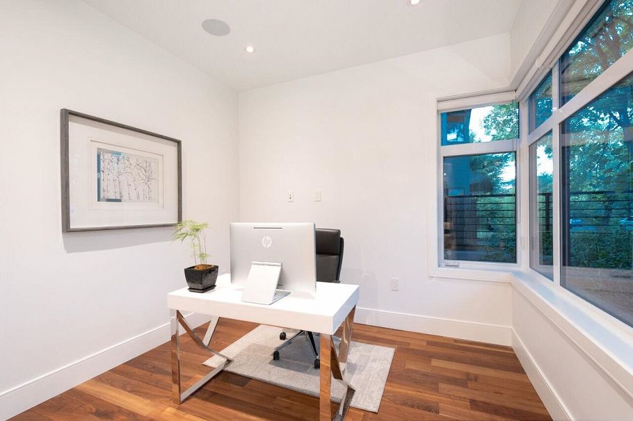 136 E 61st Avenue Vancouver, BC - 11