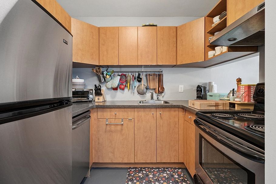 407 1345 Comox Street Vancouver, BC - 12