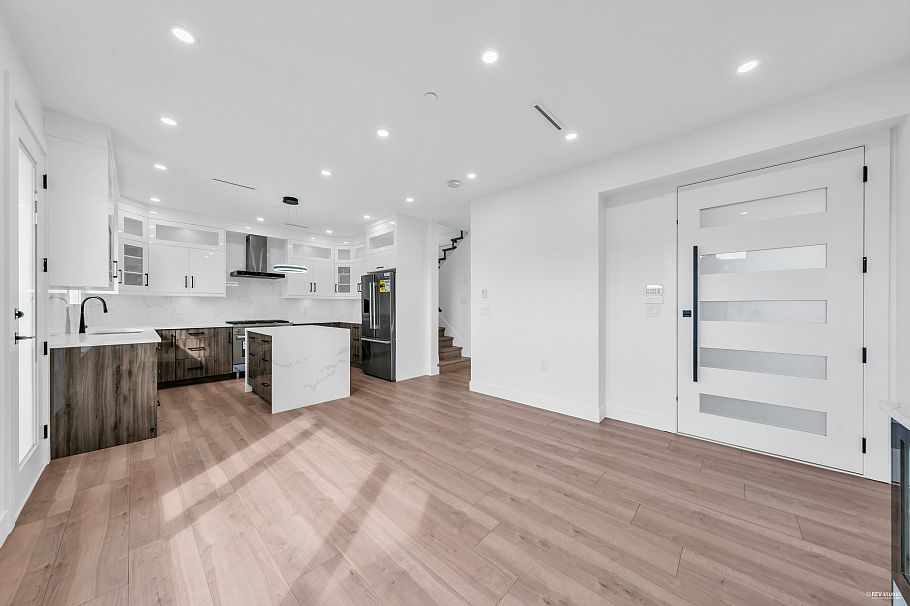2 3344 Adanac Street Vancouver, BC - 1