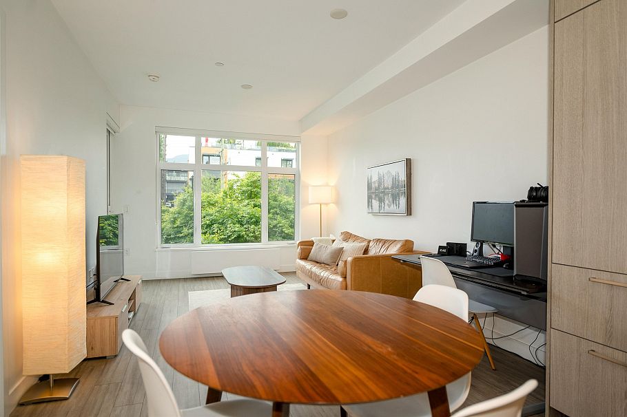 214 707 3rd Street East North Vancouver, BC - 11