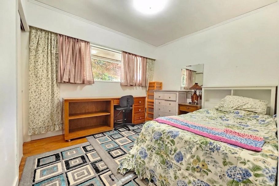 435 E Osborne Road North Vancouver, BC - 12