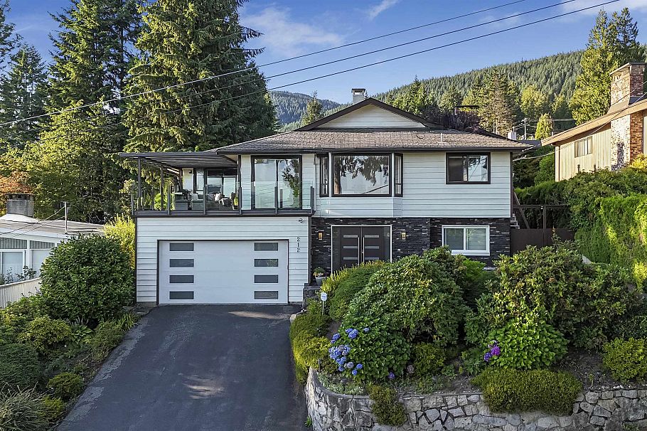 212 W Balmoral Road North Vancouver, BC - 1