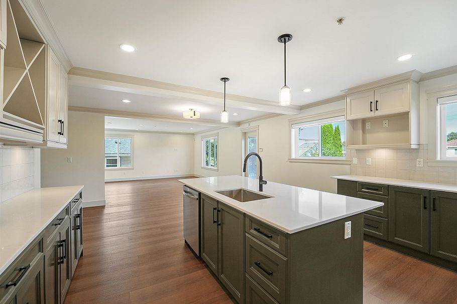 5454 Slocan St Street Vancouver, BC - 6
