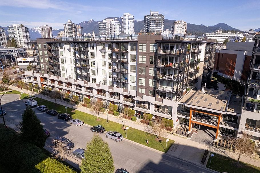 202 108 E 8th Street North Vancouver, BC - 37