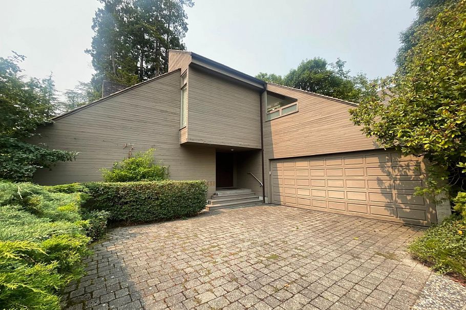 6459 Mccleery Street Vancouver, BC - 1