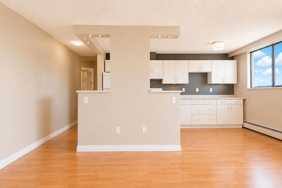 1607 145 St. Georges Avenue North Vancouver, BC - 21
