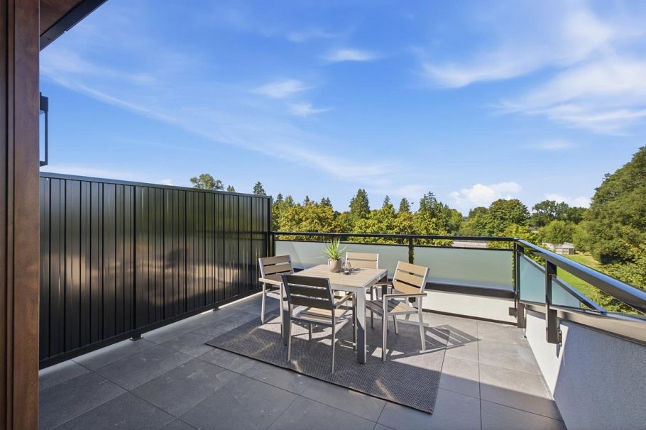 1 3018 E 19th Avenue Vancouver, BC - 26