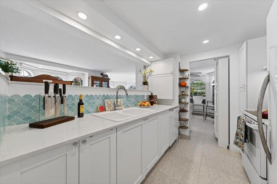 101 888 Bute Street Vancouver, BC - 10
