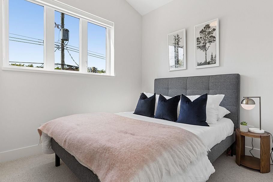 2 3060 W 34th Avenue Vancouver, BC - 20
