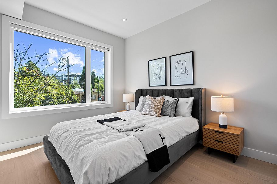 2 4845 Commercial Street Vancouver, BC - 16