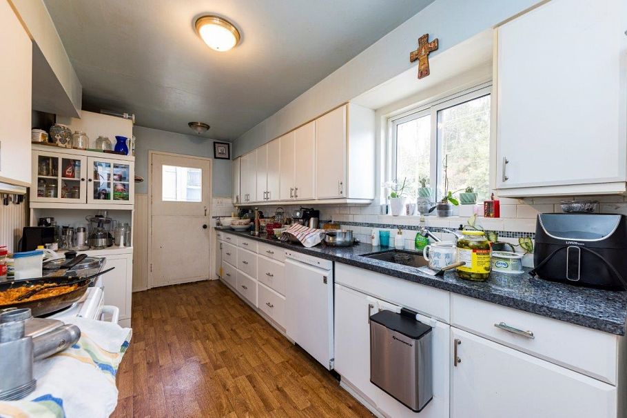 4339 Cliffmont Road North Vancouver, BC - 16