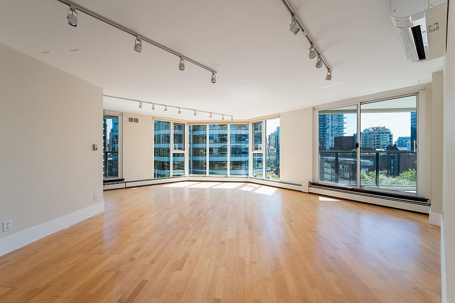 905 1010 Burnaby Street Vancouver, BC - 11
