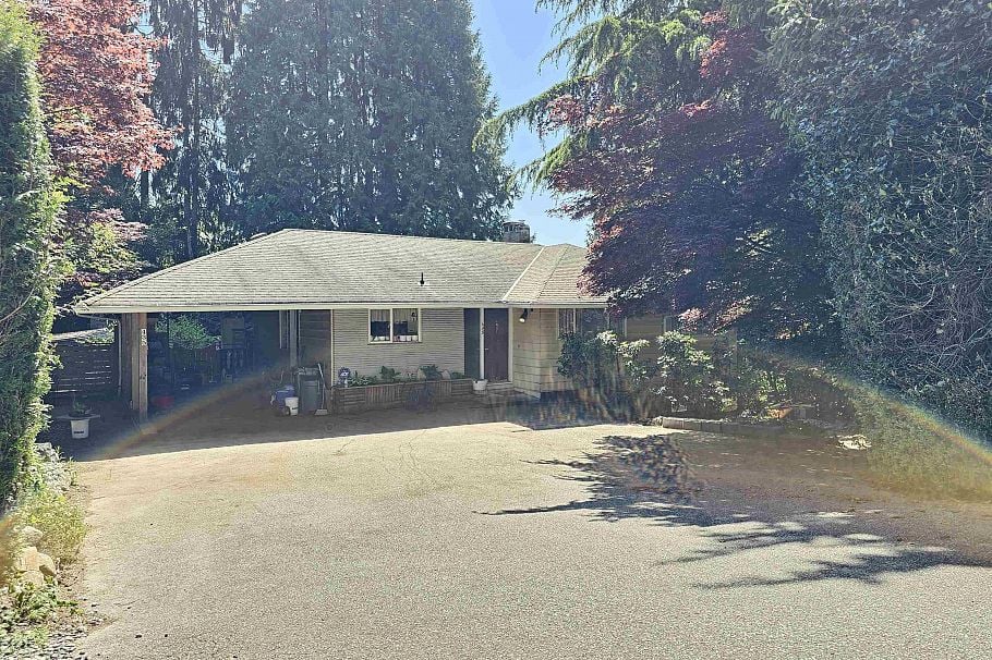 435 E Osborne Road North Vancouver, BC - 5