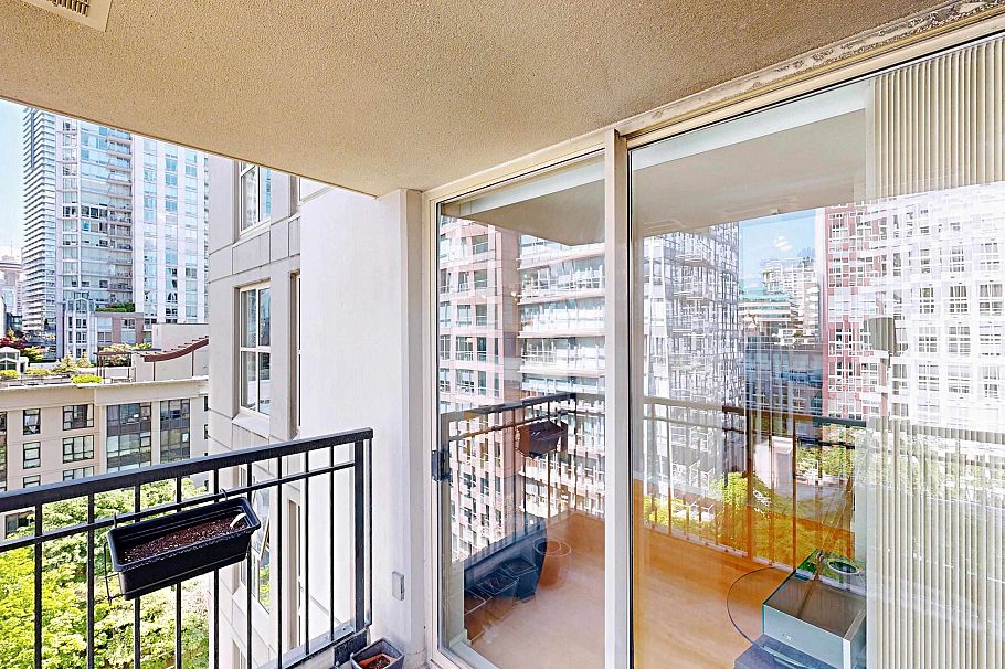 1003 969 Richards Street Vancouver, BC - 9