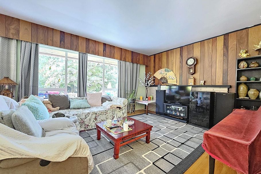 435 E Osborne Road North Vancouver, BC - 9